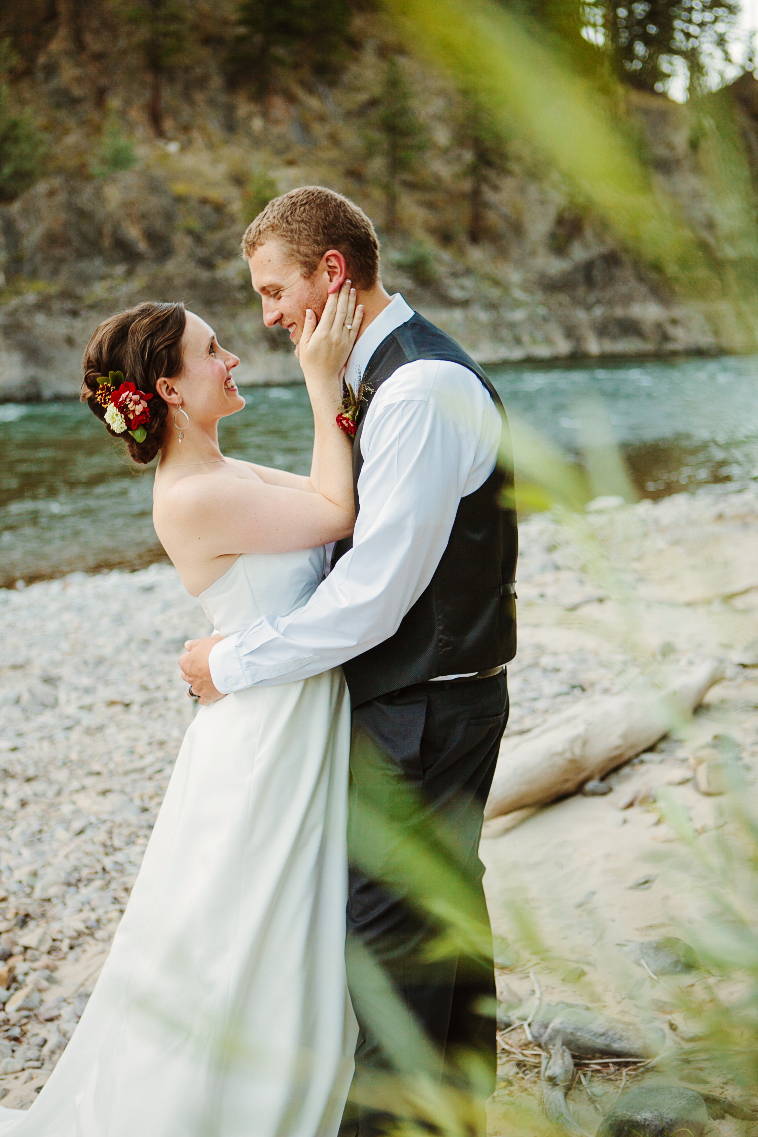 Tarkio River Lodge MT Wedding Photos Couple Hugging