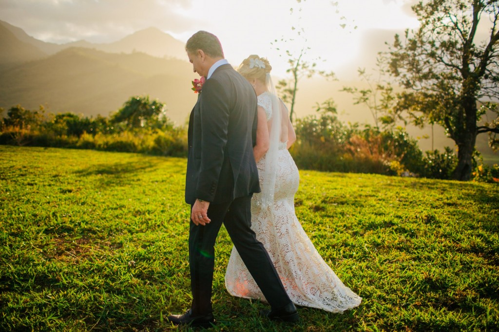 Kauai North Shore Wedding Photos Couple Holding Hands