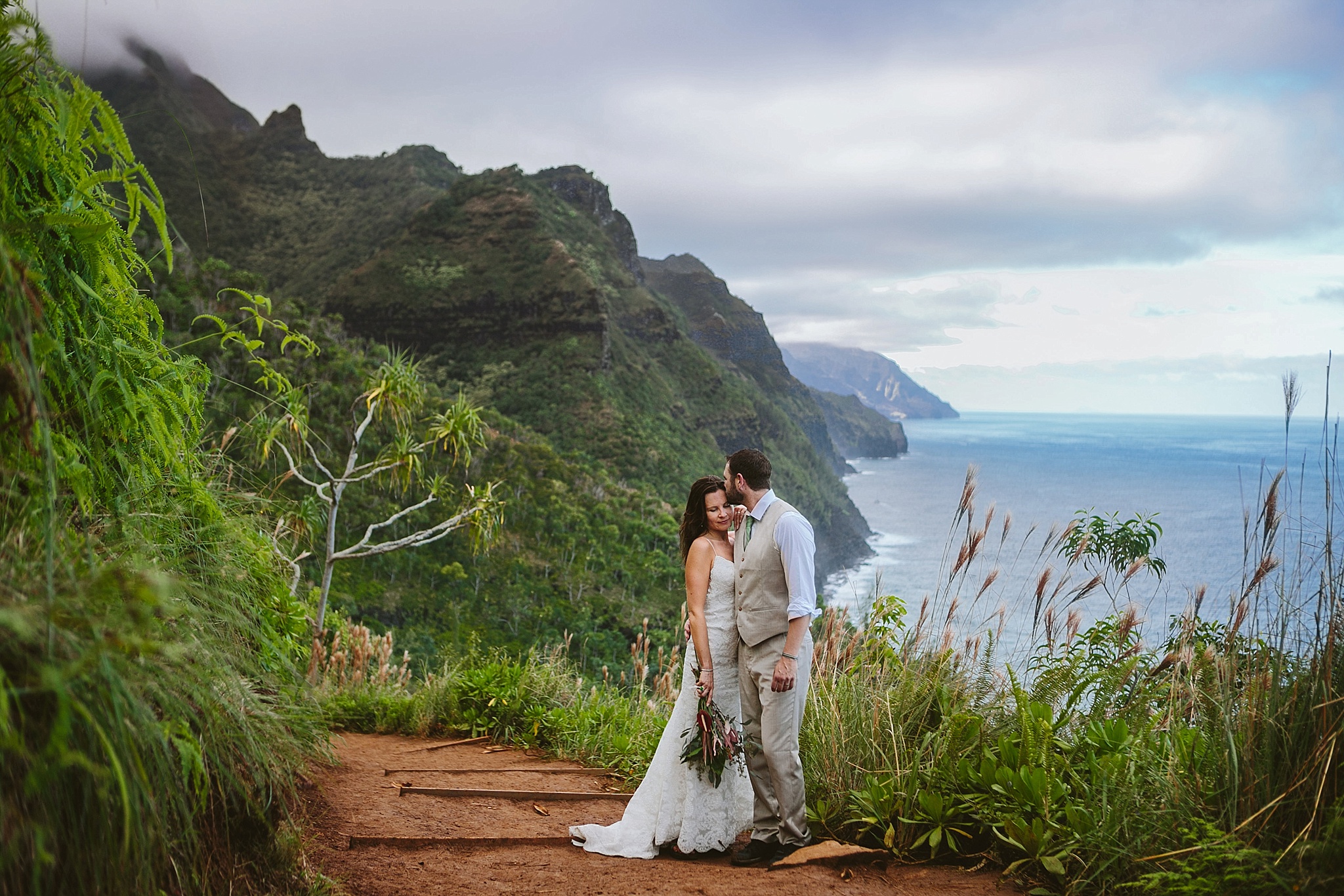 Kalalau Trail Kauai HI Elopement Photos Bride and Groom Kissing