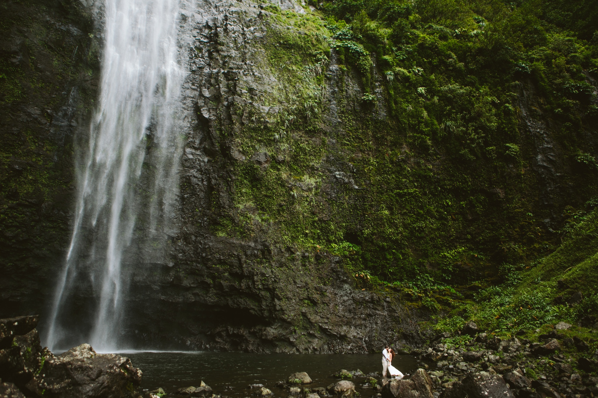 Kauai HI Hanakapiai Falls Elopement Couple Kissing